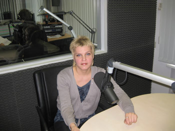 Ирина Ситникова - семейный психолог и психотерапевт, фото с радио эфира на радио Комсомольская правда